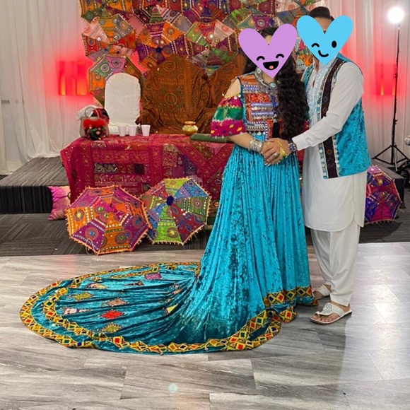 Afghan Dress with Trail + men vest - Picture 1 of 3